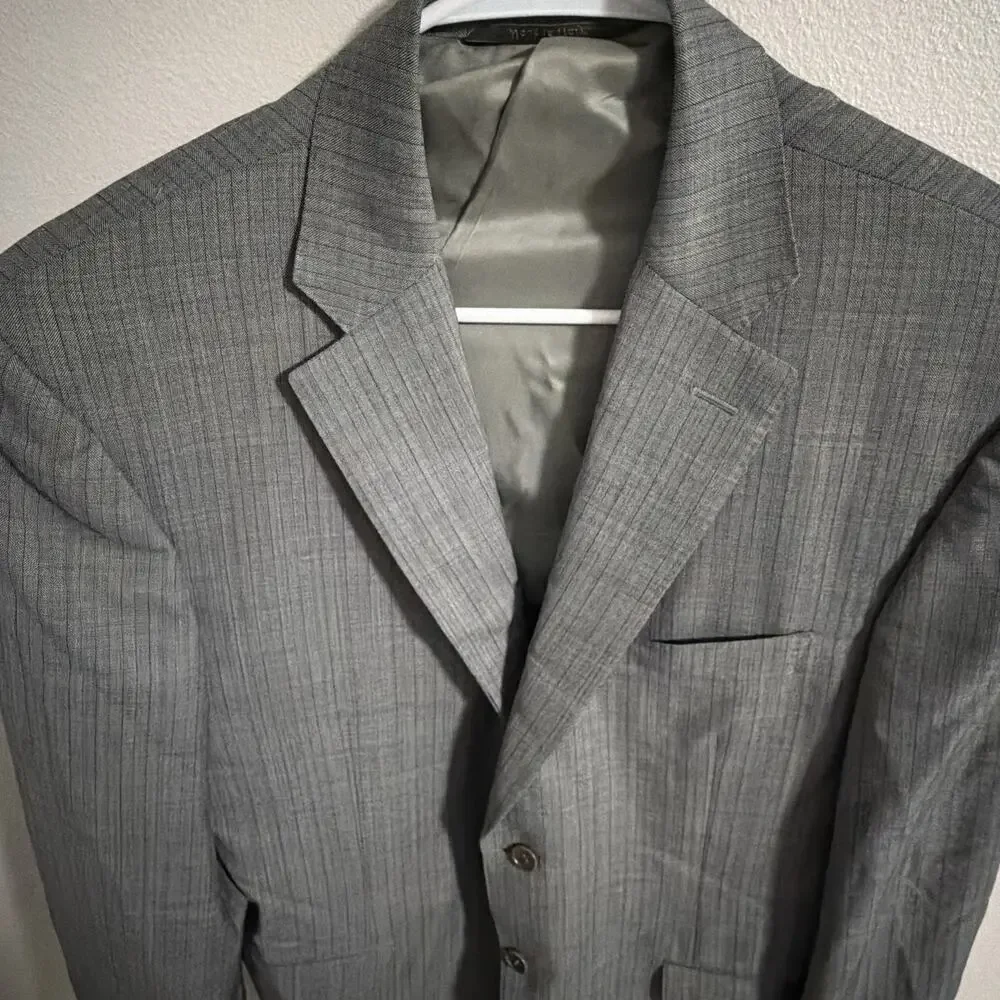 Canali step out